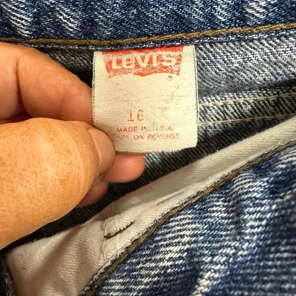 Vintage Levi’s 1980 900 Series Mom Jeans - Picture 3 of 6